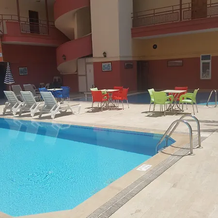 Damlatas Elegant מלון דירות 3*