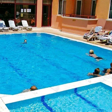 داملاتاس اليجانس للشقق الفندقية ألانيا